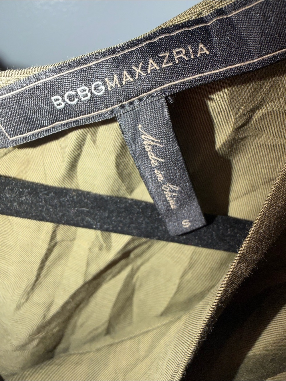 BCBGMaxAzria Olive Junpsuit size Small - Picture 3 of 3